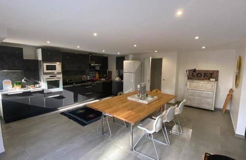 Roissy-en-Brie House | 95 m² House ∙ 3 bedrooms ∙ 6 guests