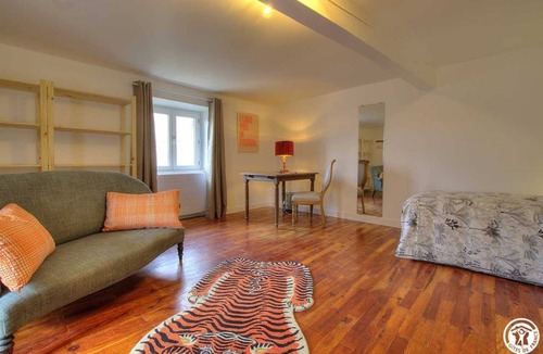 Montmerle-sur-Saone House | 97 m² Gîte ∙ 3 bedrooms ∙ 6 guests