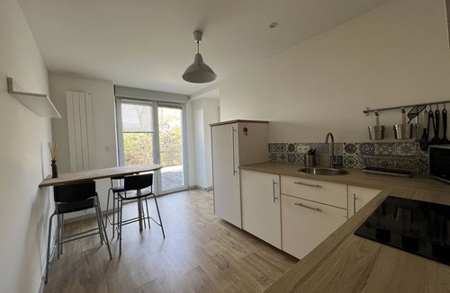 Lons-le-Saunier Apartment | A 2 mm à Pieds des Thermes Valvital Appartement Rénové de Plain-pied