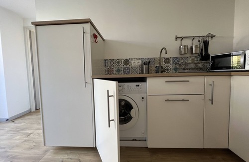 Lons-le-Saunier Apartment | A 2 mm à Pieds des Thermes Valvital Appartement Rénové de Plain-pied