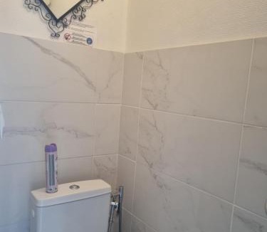 Neuilly-sous-Clermont House | A la casa de papel