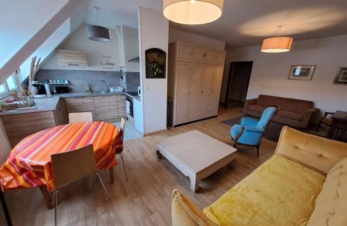Beauvais Apartment | A stondeta