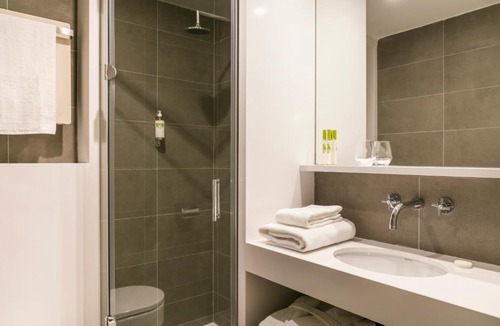 Asnieres-sur-Oise Hotel | Abbaye de Royaumont