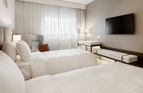 Dugny Hotel | AC Hotel Paris Le Bourget Airport by Marriott