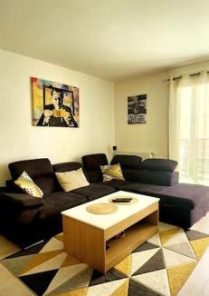 Colombes Apartment | All comfort -Parking&Fibre #WelcomeHome Gare Colombes