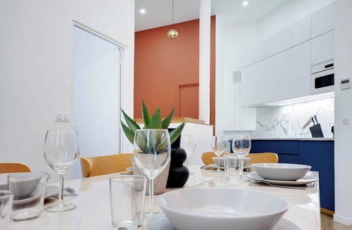 Quartier de Rochechouart Apartment | Amazing apartment - 2BR/8P - Place Pigalle