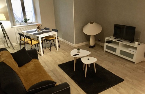 Gueret Apartment | * ANY COMFORT WITH PRIVATE TERRACE AND GARDEN *