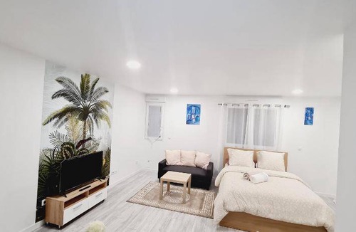Sevran Apartment | Apartment ∙ 1 bedroom ∙ 2 guests