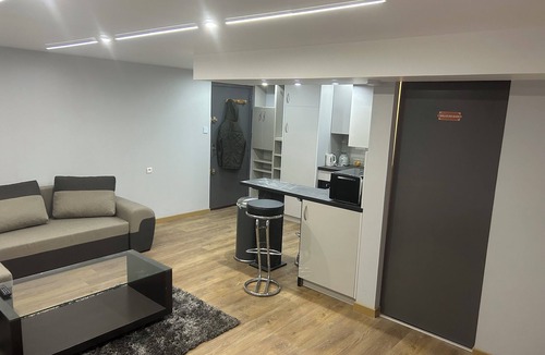 Robertsau Apartment | Apartment 10 minutes from the European institutions and close to the tramway Bus