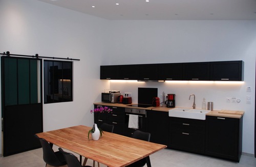 Montreuil-sur-Mer Apartment | Apartment-Apartment-Ensuite with Bath-Courtyard view-N°04