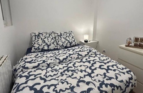 Armentieres Apartment | Apartment Armentières near train station