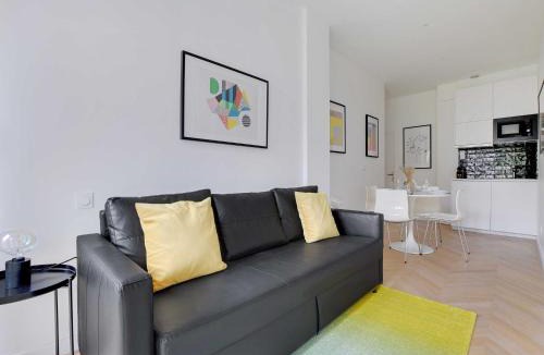 Centre Apartment | Apartment for 4 person in Nanterre
