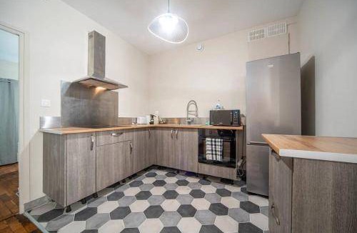 Chalon-sur-Saone Apartment | Apartment ∙ 2 bedrooms ∙ 6 guests