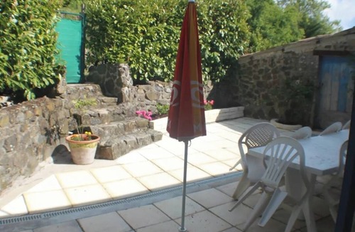 Saint-Priest Apartment | Apartment 'Gîte L'ecureuil' with Shared Pool, Private Terrace and Shared Garden
