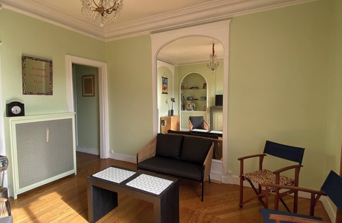 Cote Ouest Ormeaux Apartment | Apartment in the heart of downtown