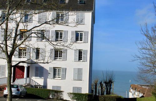 Trouville-sur-Mer Apartment | Apartment Le Parc Cordier-3 by Interhome