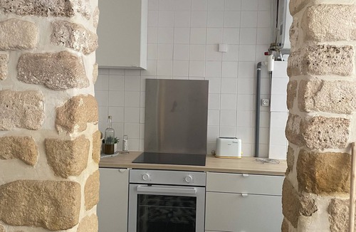 Quartier Saint-Ambroise Apartment | Apartment Luma Oberkampf/Jean Pierre Timbaud district