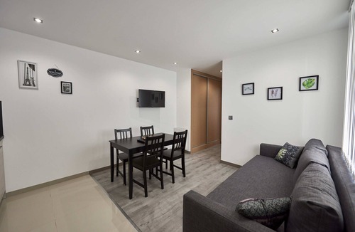 Le Pin Apartment | APARTMENT T2 Rdc in peace, 1 to 4 beds, direct access A4/A104