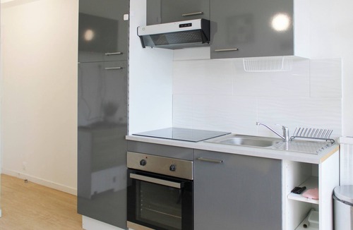 L'Ile-Saint-Denis Apartment | Apartment with balcony & view
