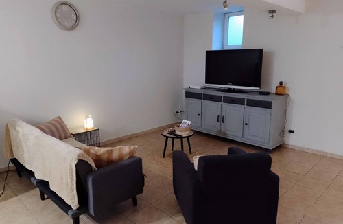 Vieux-Berquin Apartment | Apartment with garden 30min from Lille!