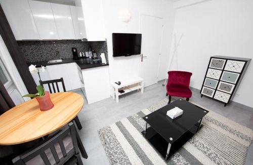 Alfortville Apartment | Apartments in France