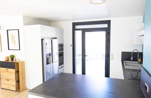Lille House | Appart 10 pers - Lille Lambersart - Parking & Terrasses