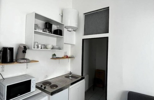 Roubaix Apartment | Appart Cosy 2P- Proche Métro, Lille à 15 min