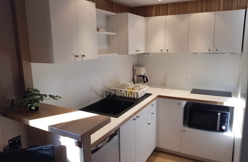 Ennezat Apartment | Appart. Tilleul (2 bedrooms)