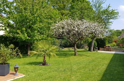 Saint-Dizier Apartment | Appartement Élégant en rez de Jardin Avec Piscine et Terrasse