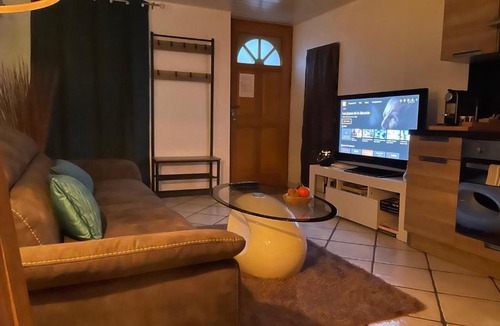Conflans-Sainte-Honorine Apartment | Appartement coquet « Au bord de l’eau »