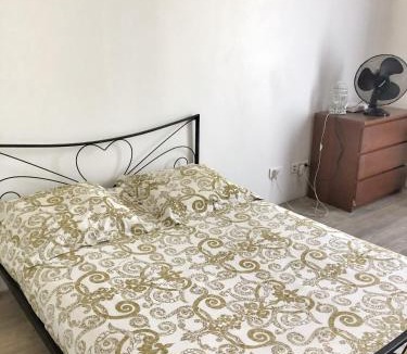18th Arrondissement Apartment | Appartement A deux pas de Montmartre