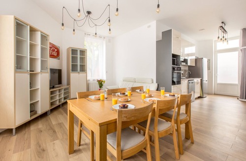 Mouvaux Apartment | Appartement Avec 3 Suites Parentales et Borne D'arcade!