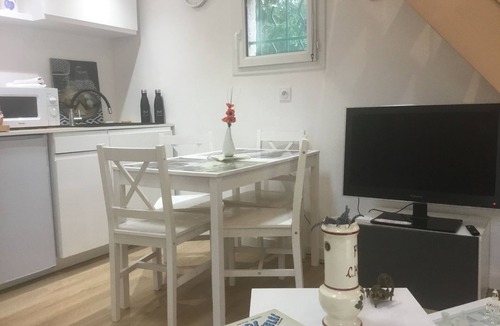 Saint-Jean-de-Fos Apartment | Appartement Cosy