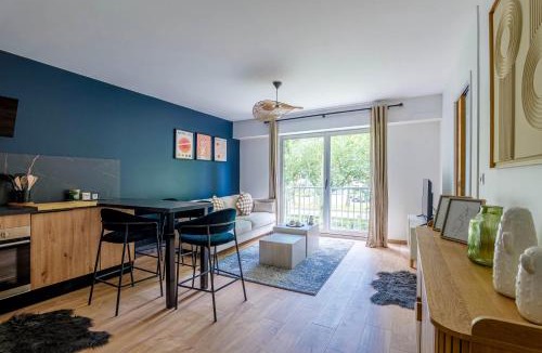 Marcq-en-Baroeul Apartment | Appartement Croisé Laroche - 5 min de Lille