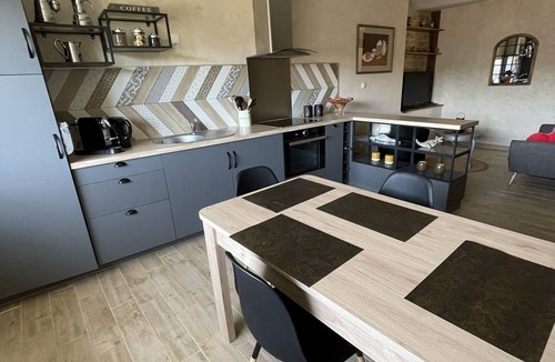 Salavre Apartment | Appartement de 68 m2 Dans Petit Village Tranquille, Idéal Pour Ballade et Vélo