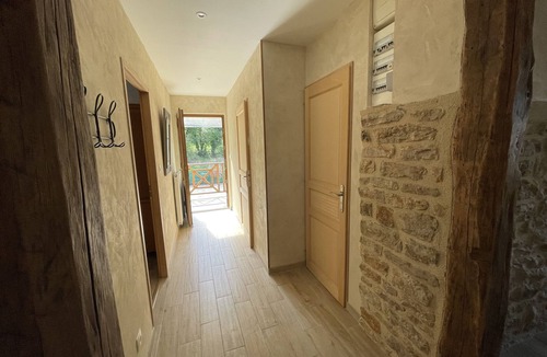 Salavre Apartment | Appartement de 68 m2 Dans Petit Village Tranquille, Idéal Pour Ballade et Vélo