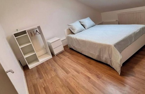 Caudebec-les-Elbeuf Apartment | Appartement en Plein Centre D'elbeuf