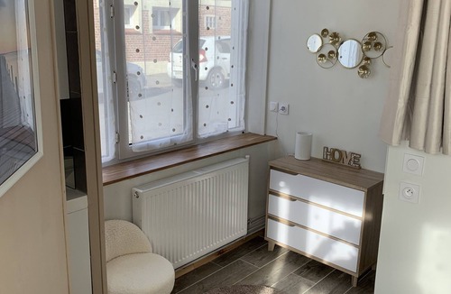 Saint-Quentin Apartment | Appartement Entier 2 Chambres 2 Salles de Bain, Internet Fibre, Netflix