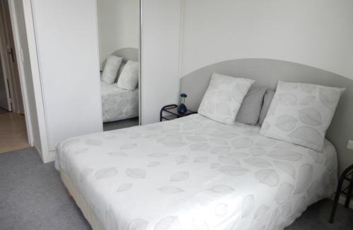 Mers-les-Bains Apartment | Appartement La Vue Mers avec vue panoramique et balcon, 100 m plage, vélos fournis LOCATION CAPRICIOSA, petit dejeuner en option