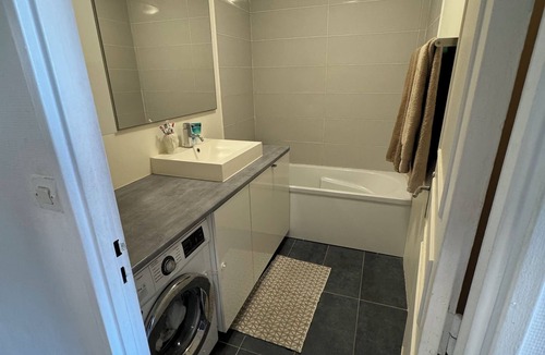 Franconville Apartment | Appartement Lumineux 2 Chambres 6 Couchages à 10 min de la Gare RER