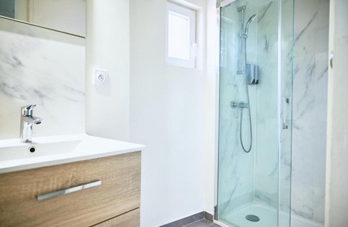 Creil Apartment | Appartement moderne et lumineux - Centre ville Creil