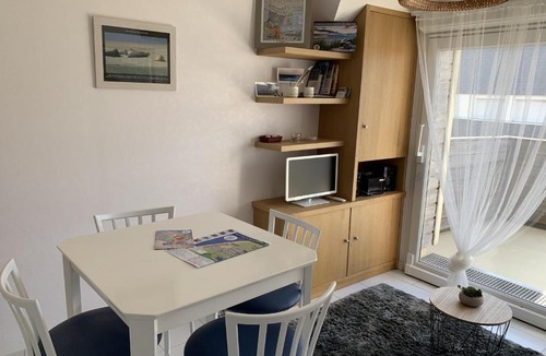 Fort-Mahon-Plage Apartment | Appartement proche plage avec parking et balcon - FR-1-482-102