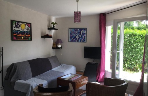 Houlgate Apartment | appartement proche mer avec jardin ensoleillé