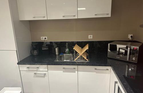 Coudekerque-Branche Apartment | Appartement rez de chaussée 4 personnes 2 chambres avec parking