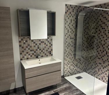 Coudekerque-Branche Apartment | Appartement rez de chaussée 4 personnes 2 chambres avec parking