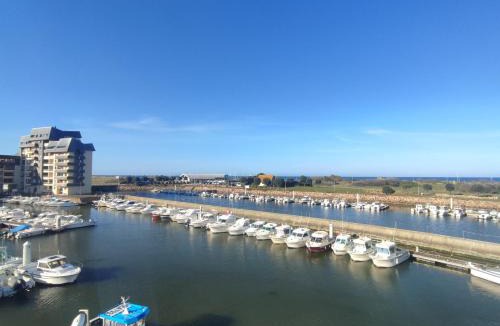 Courseulles-sur-Mer Apartment | Appartement vue sur mer & le port de Courseulles-sur-Mer