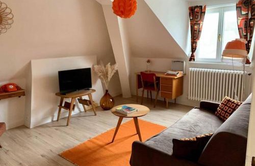 Pierrefonds Apartment | Appartement Vintage avec vue sur le château