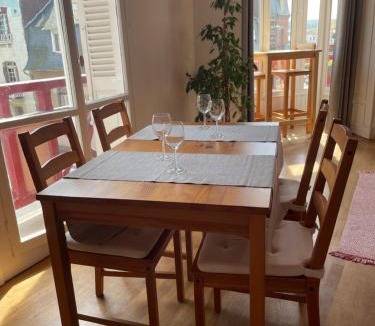 Mers-les-Bains Apartment | Apt in Villa Française