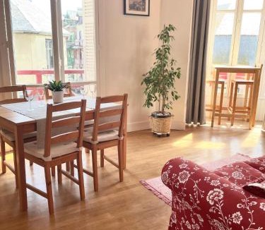 Mers-les-Bains Apartment | Apt in Villa Française