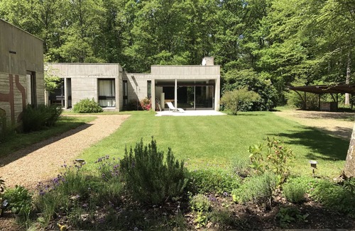Pullay House | architect-designed house, Verneuil sur Avre set in 5 hectares of forest,